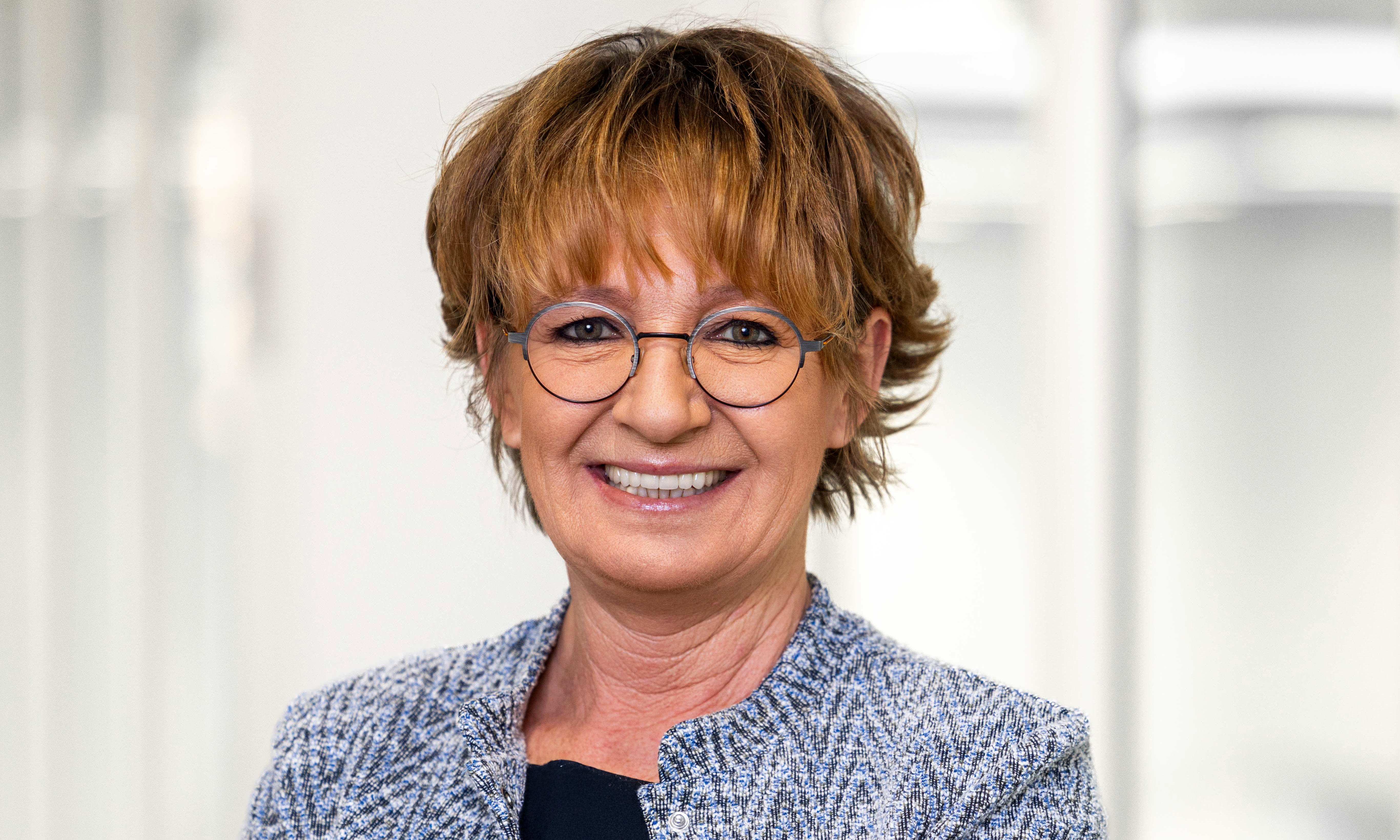 Bio Nagelschmitt Regina 251110 LG0134 Web Quer